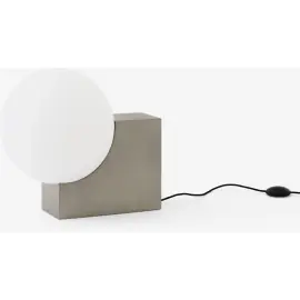 Nyt i sortimentet - &TRADITION JOURNEY SHY4 BRUSTED STEEL BASE GULVLAMPE
