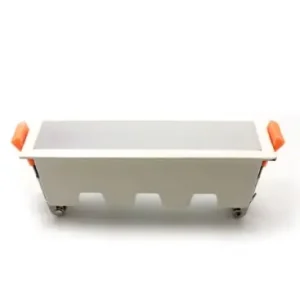 10W LED lineært indbygningspanel750lm, 138x32mm, hvid kant, varm hvid, IP20 - Gå ikke glip af tilbuddet
