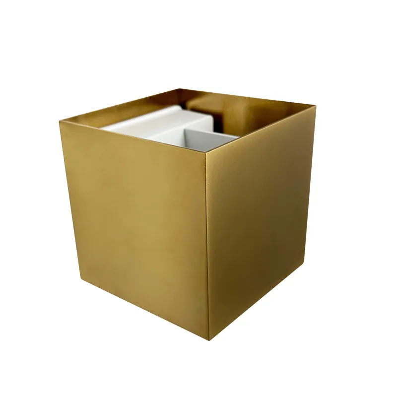 Venus 10x10 Messing V�glampe - Dyberg Larsen | Bestil online